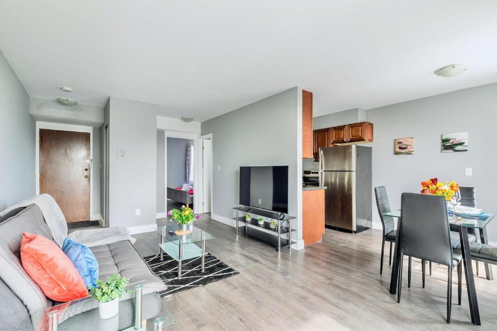 Rosedale Apartment | Bright 1BR apt w King bed -Close to DT Hamilton
