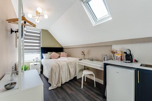 Seven Sisters Apartment | Bright and Cosy Studio - Excellent Location 9