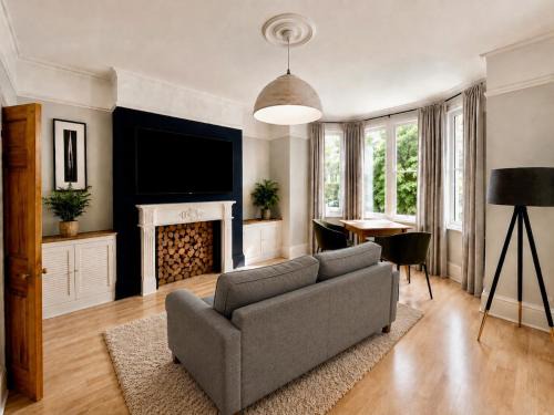 Faringdon Apartment | Bright, characterful 1 bed flat in Faringdon