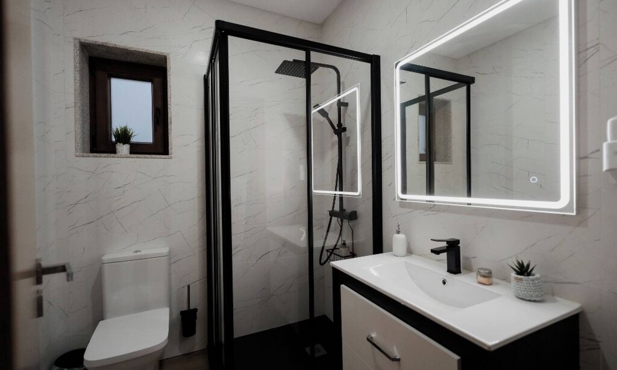 Bomfim House | Casa Bastardo - A cozy house surrounded by the vineyard terraces of the Douro.