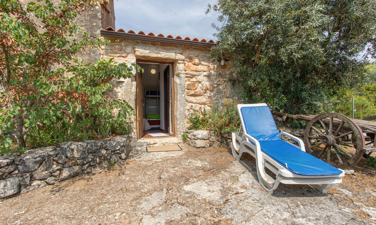 Camparca House | Casa da Eira: Holiday Home with Mountain View, Wi-Fi and Air Conditioning