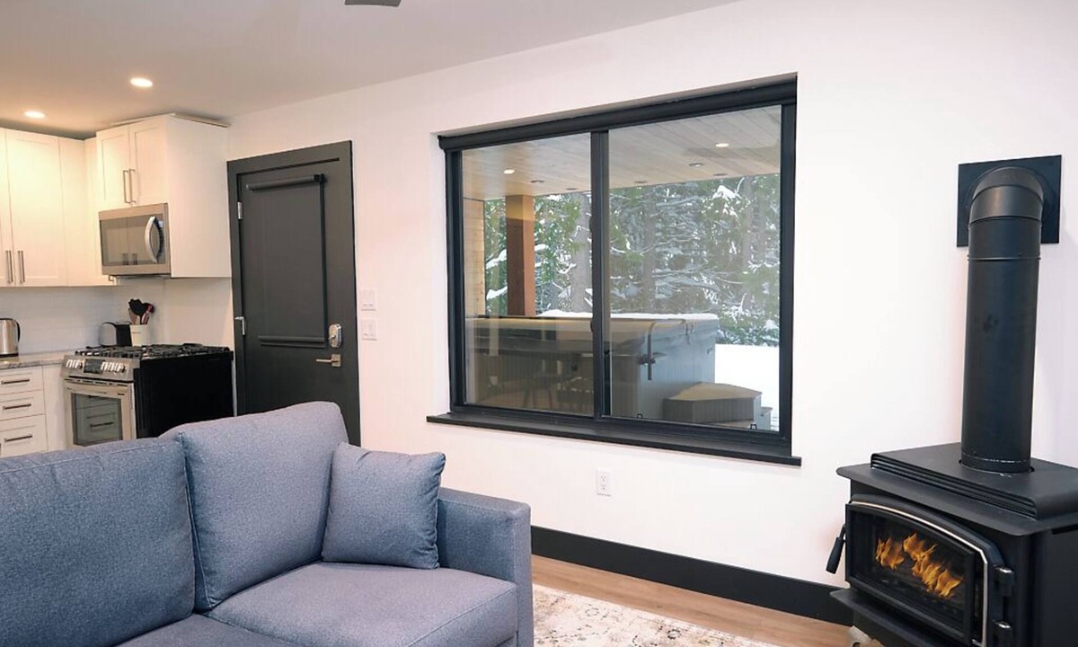 Rossland Apartment | Cedar Nook: Cozy, Modern Retreat Minutes from Red Mountain Resort