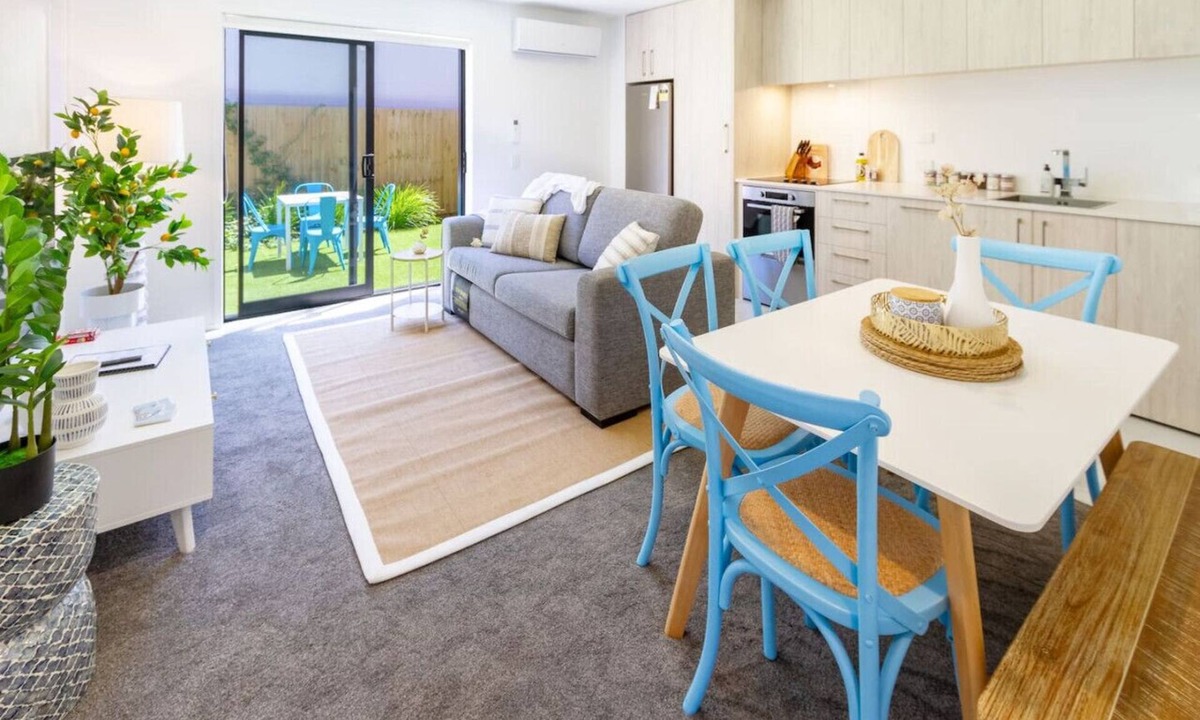 Christchurch City Centre House | Central Chch Greek Island Vibe: 2bed townhouse