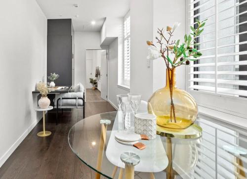 Te Aro Apartment | Central & Chic in the Capital - Large 60sqm Apartment