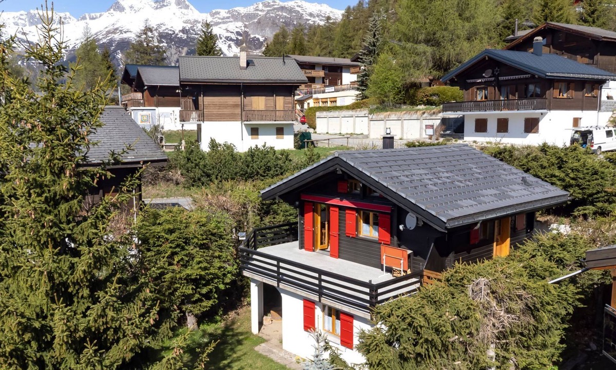 Bellwald Ski Chalet | Chalet "üfem Bord"