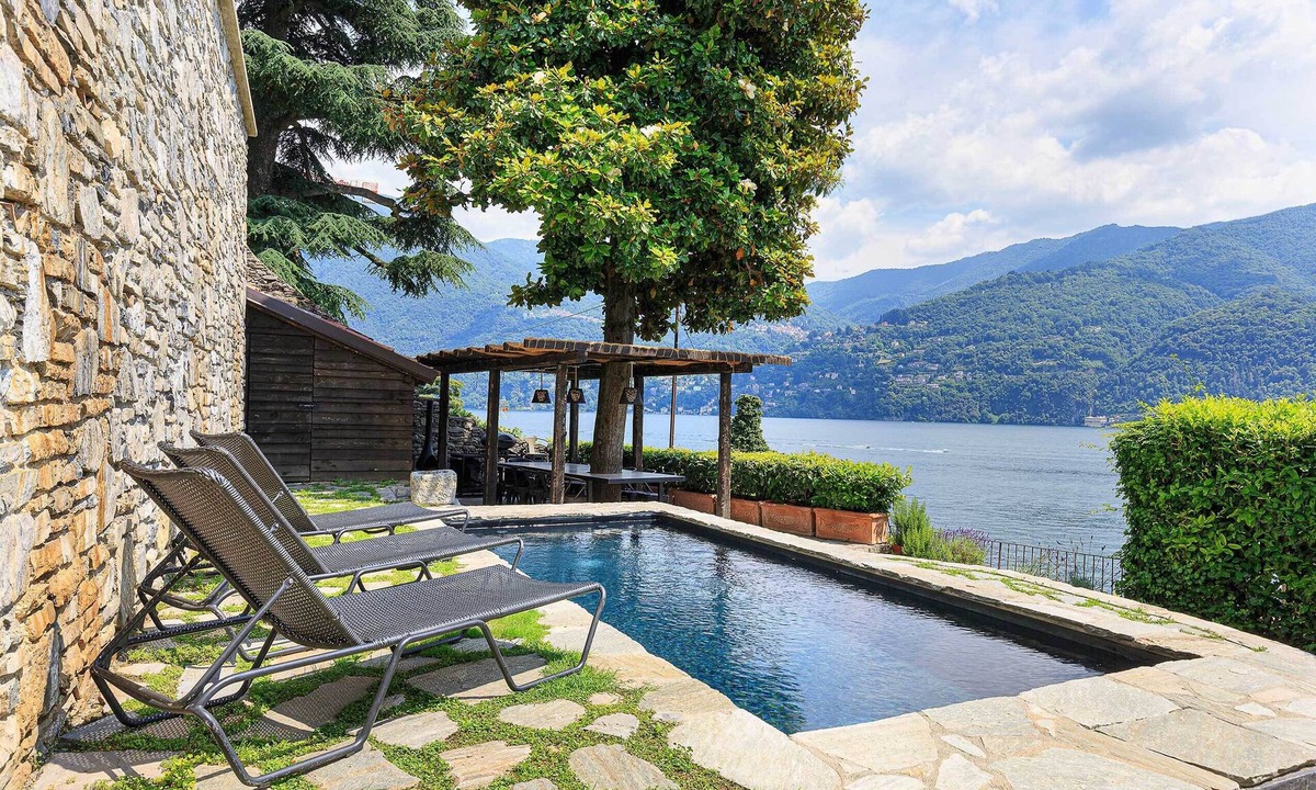 Carate Urio Villa | Character villa with pool and views over Lake Como! - Villa Pura