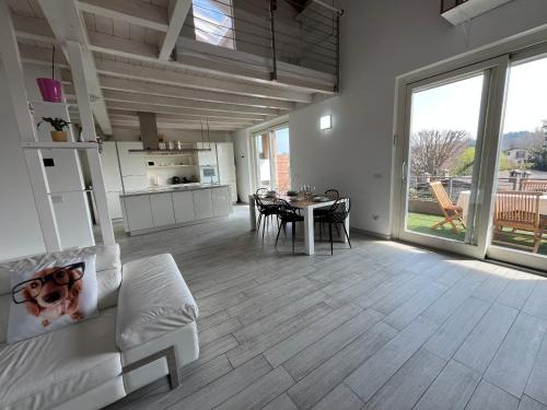 Ispra Apartment | Charme Lake Loft