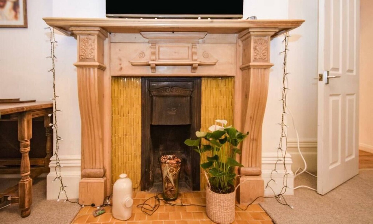 Hove Apartment | Charming garden flat in Hove - 5 mins walk to sea & amenities