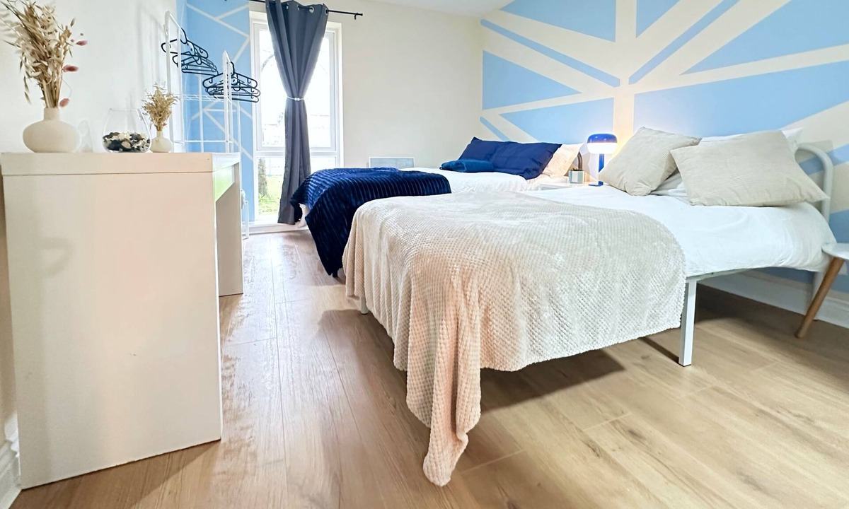 Wembley Central Apartment | Charming Wembley Apartment with 2 Bedrooms