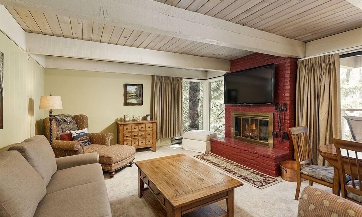Aspen Condo | Chateau Eau Claire Unit 22 | Condo Overlooking the Roaring Fork River with a Private Deck