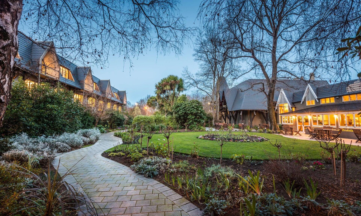 Riccarton Hotel | Chateau on the Park - Christchurch, a DoubleTree by Hilton