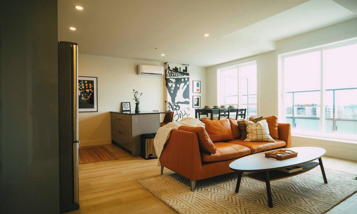 North End Bed & Breakfast | Chic Cozy Retreat - 2BR - Stunning North End Views