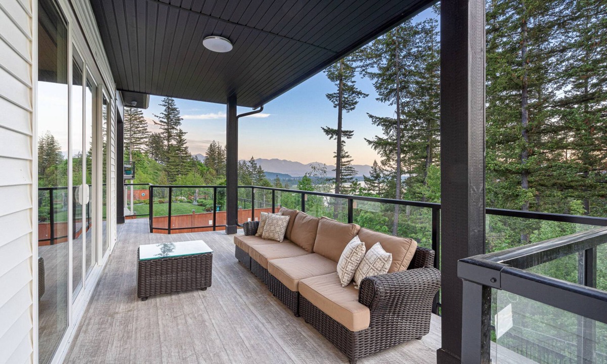Agassiz House | Chic Retreat in Agassiz