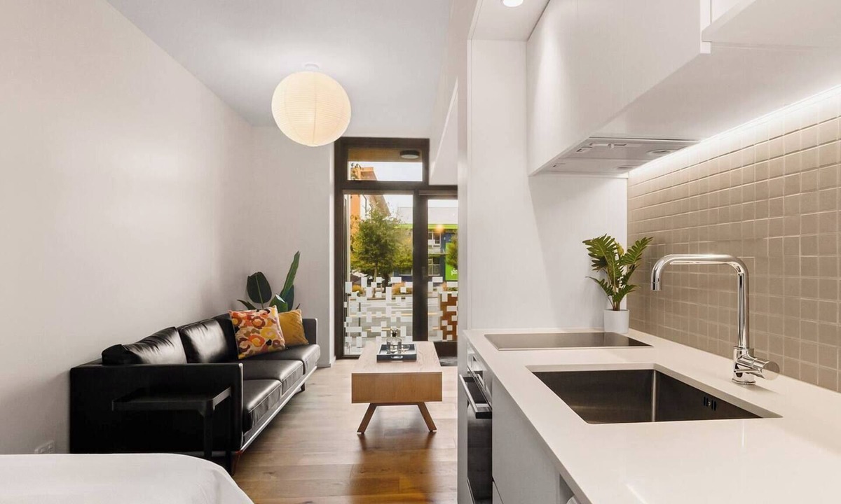 Te Aro Apartment | City Central Retreat | Sleek Studio Living