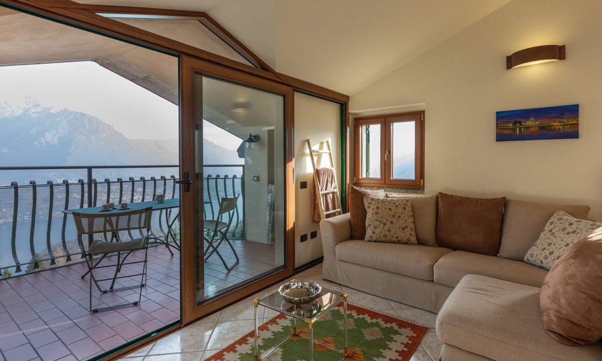 Civenna Apartment | Civenna Lake View by Wonderful Italy