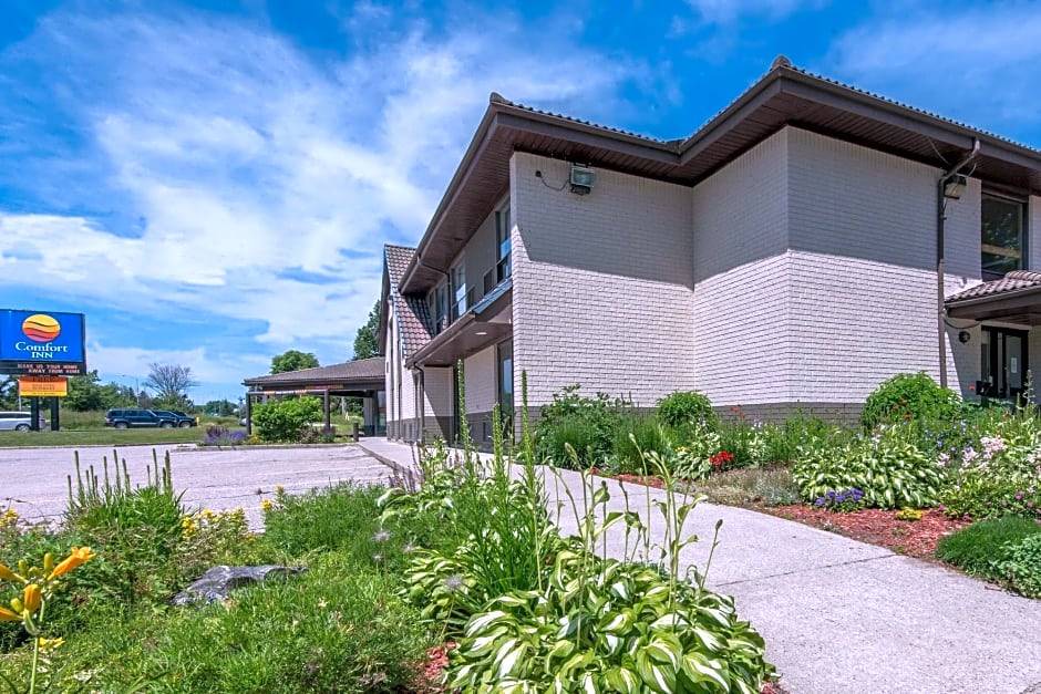 North Bay Hotel | Comfort Inn Airport