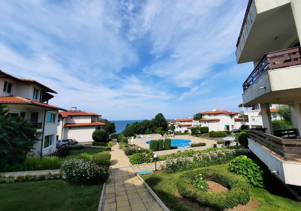Lozenets Apartment | Comfortable, cozy three-room family apartment with a sea view