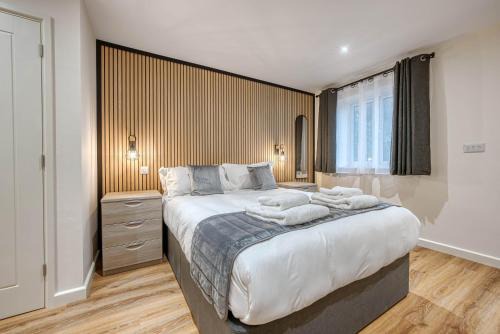 Priors Marston Apartment | Contemporary Stockton Studio Room - Free WiFi - Parking