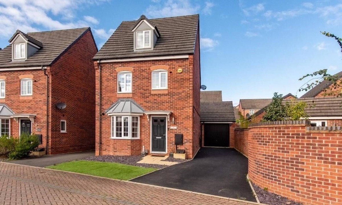 Radbourne House | Convenient 3 Bedroom House Near Derby City Centre