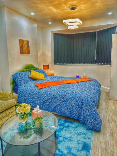 Oadby House | Cozy and Spacious Room Two Double Beds Free WiFi and Parking