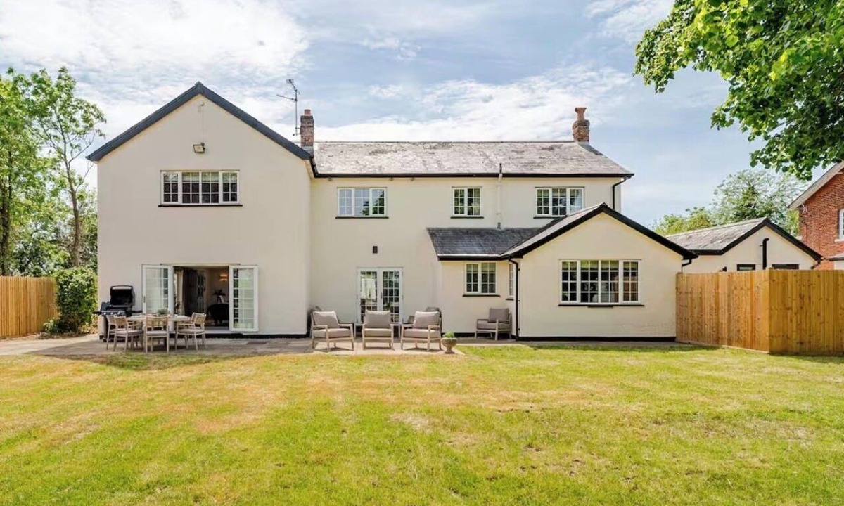 Bishop's Stortford House | Dalforth House from the Thaxted Barn Collection