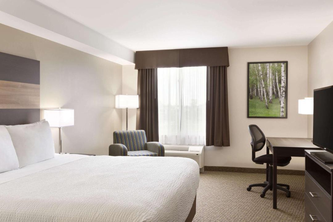 Days Inn | Lindsay