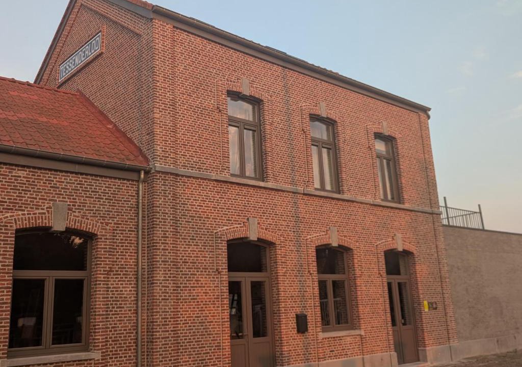 Tessenderlo House | De oude statie