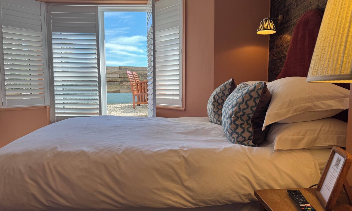 Littlehampton House | East Beach Guest House