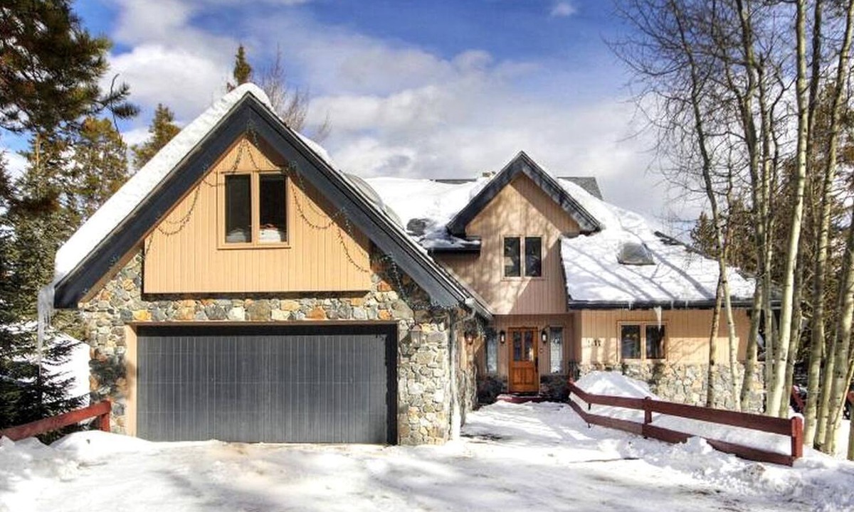 Warrior's Mark West Cabin | Enormous Cabin Retreat for Large Groups near Breckenridge, Colorado