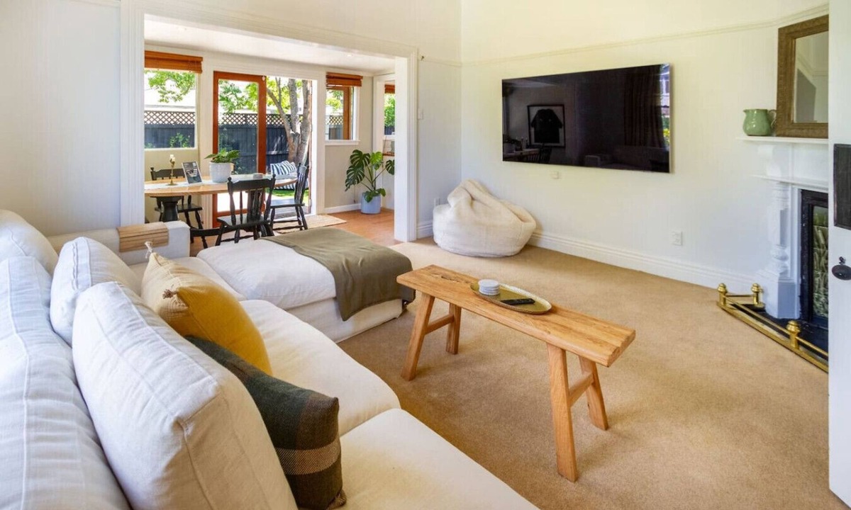 Edgeware House | Exclusive 2 Bed Standalone Villa in St Albans
