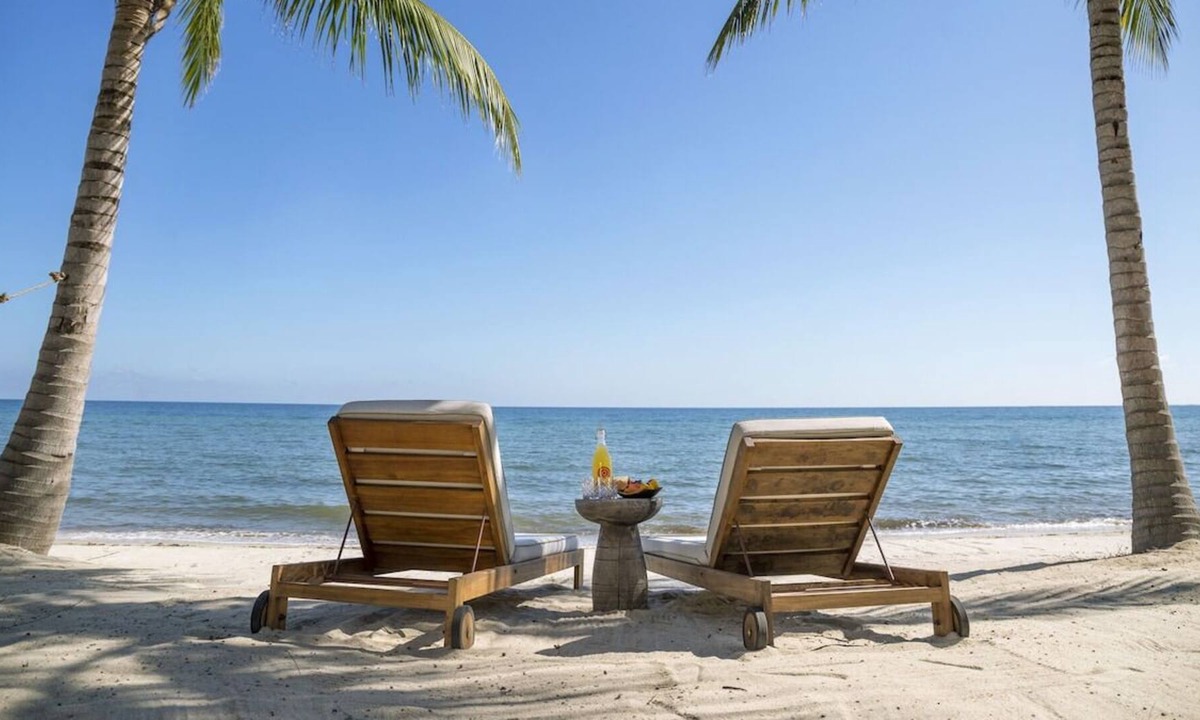 Plantation House | Explore Archaeological Sites! 3 Spacious Units, Outdoor Pool, Beachfront