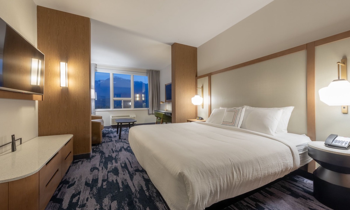 Revelstoke Hotel | Fairfield Inn & Suites by Marriott Revelstoke