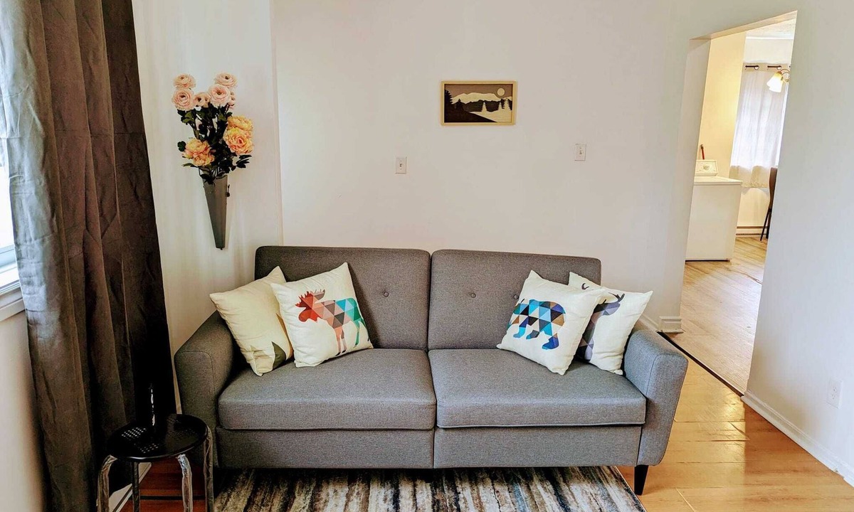 Gatineau Apartment | Family Friendly Home close to Downtown Ottawa