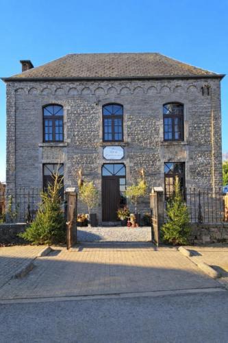 Onhaye House | Gîte de l'ancienne école de Sommière