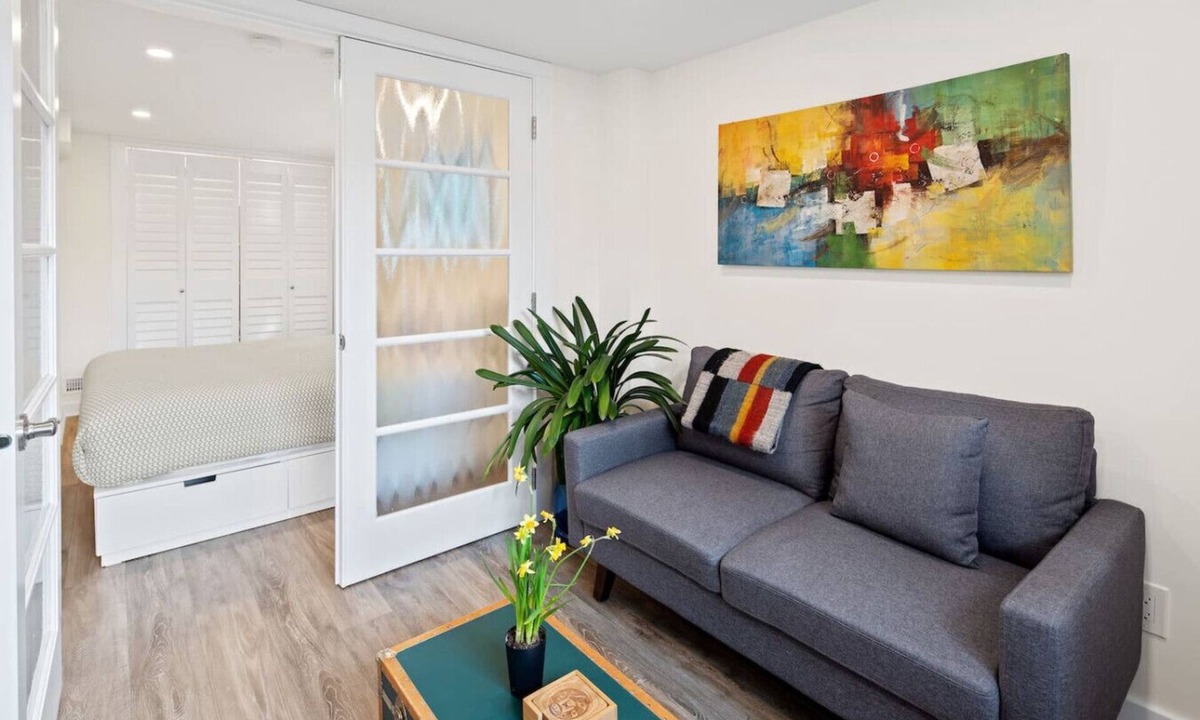 Fairfield House | Garden City Suite: Perfect Location & Comfort