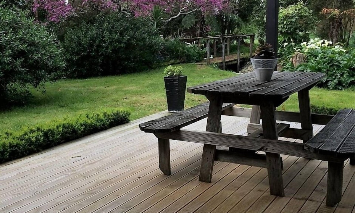 Featherston House | Glass of Red Hideaways-The House