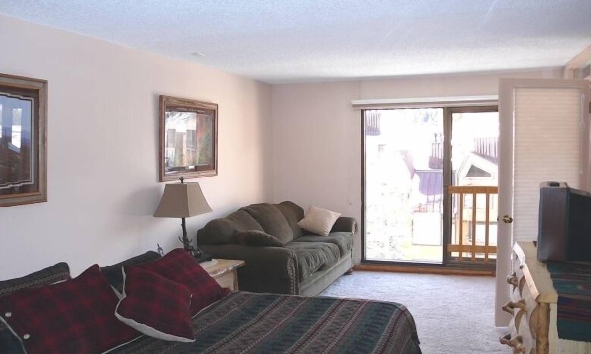 Frisco Condo | Great Prices for a True Ski-~In~ and Ski-Out- 3BR/3BA Condo