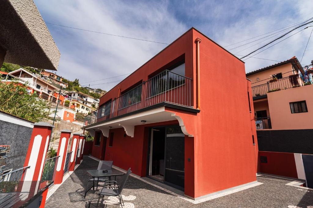 Sao Roque House | GuestReady - Tyler house in Funchal