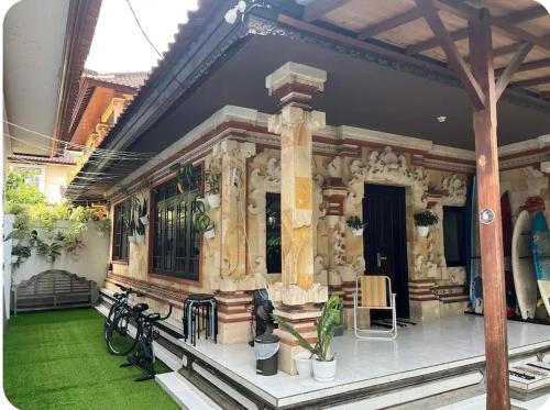 Downtown Kuta Villa | Hawaiian Beach House