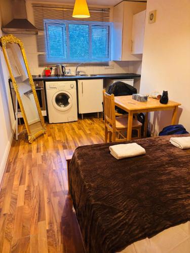 Tottenham Apartment | Heaven of Samira