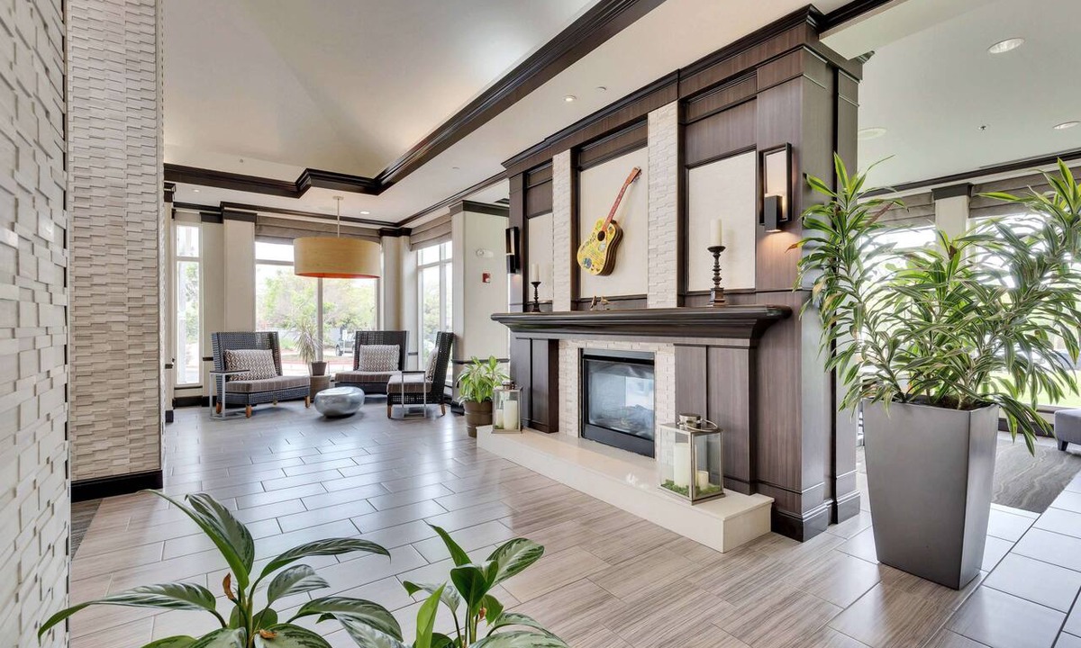 Mesa Park Hotel | Hilton Garden Inn Austin NW - Arboretum