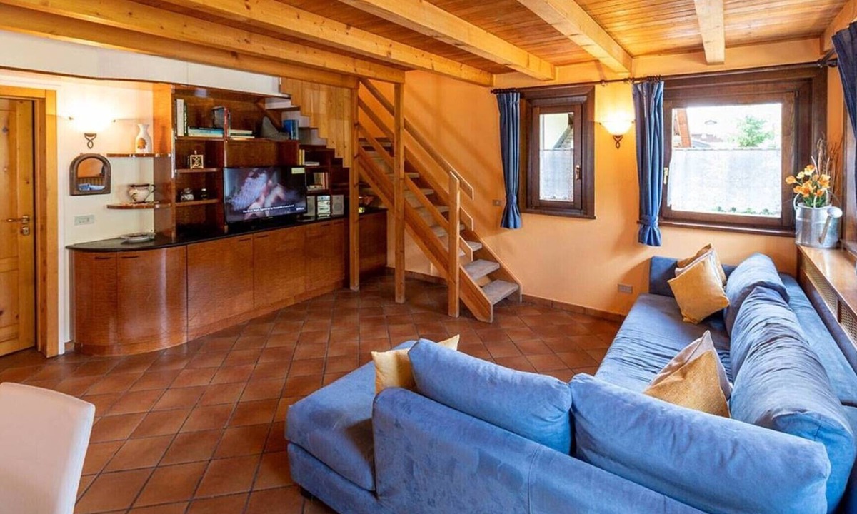 Valtellina Apartment | Holiday Apartment "Rin Sky Rin Livigno" with Mountain View & Wi-Fi