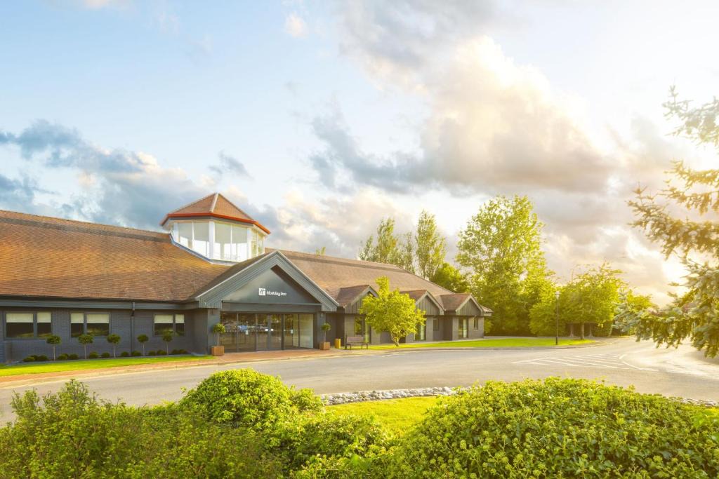 Aylesbury Hotel | Holiday Inn Aylesbury by IHG