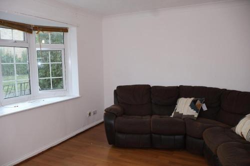 Vange Apartment | Homely three bedroom