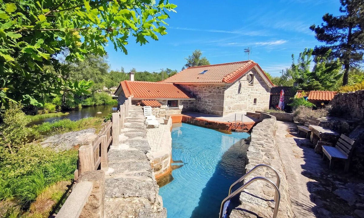 Moimenta da Beira Villa | Homerez - Charming villa in Segões