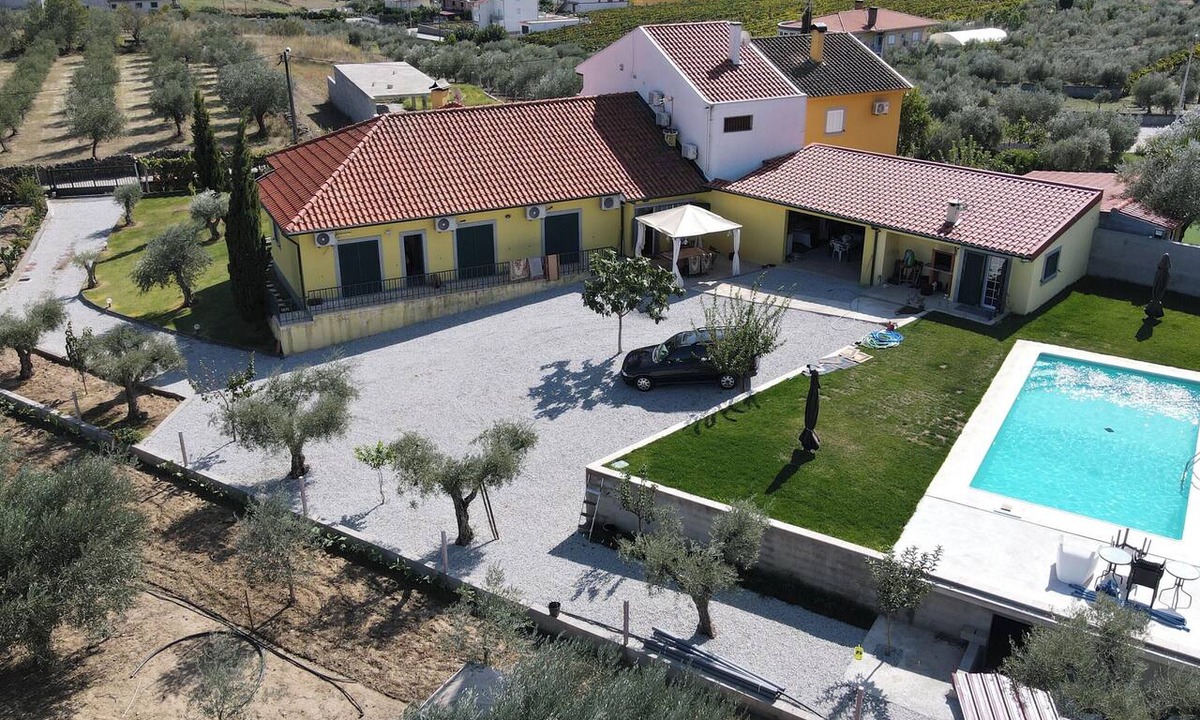 Vila Flor Villa | Homerez - Villa in Lodões, Mountain View