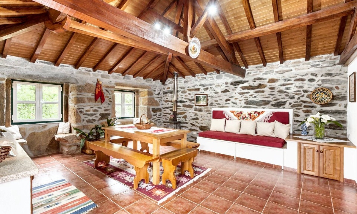 Canadelo House | Homerez - Welcoming House in Amarante with Unfenced Garden