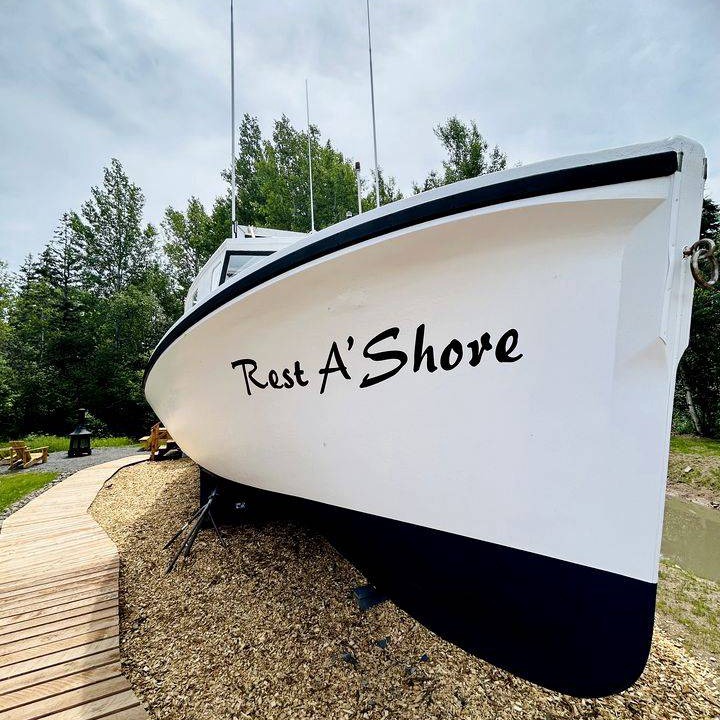 Cocagne Boat Rental | Houseboat ∙ 1 bedroom ∙ 4 guests