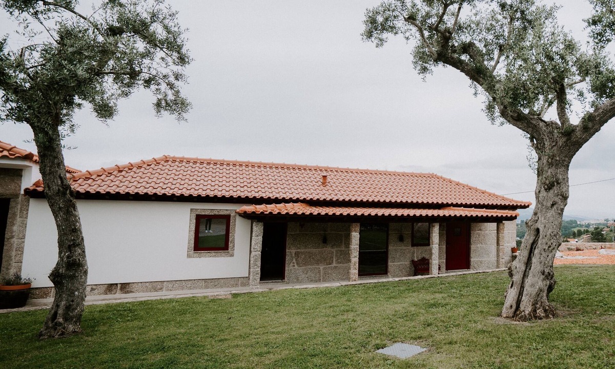 Marco de Canaveses House | Housing in Penedo Village