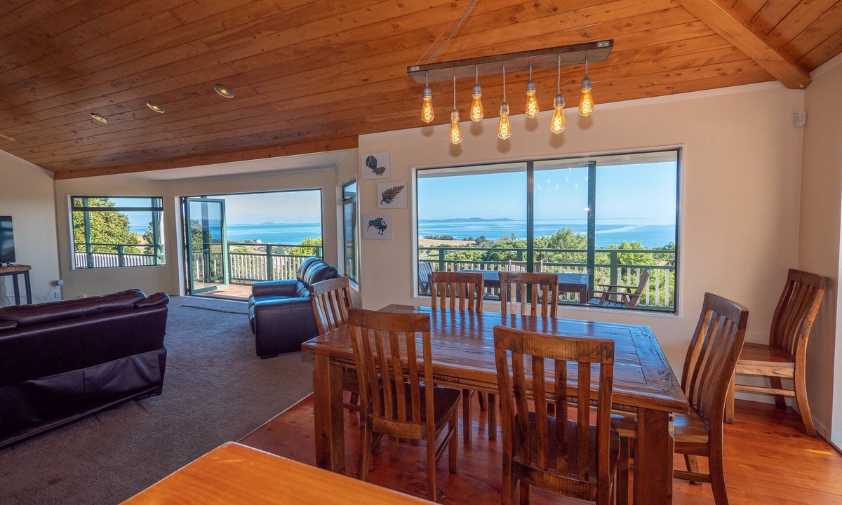 Cable Bay House | Huge 180 degree views of Doubtless Bay